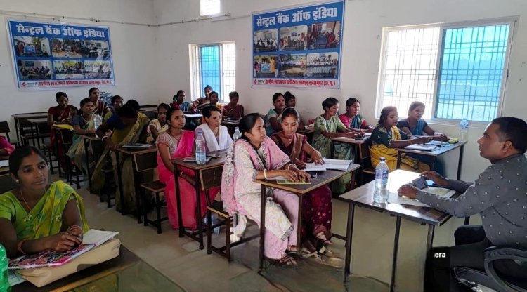 रायपुर : पशु सखियों के प्रशिक्षण से ग्रामीण अर्थव्यवस्था को नई दिशा