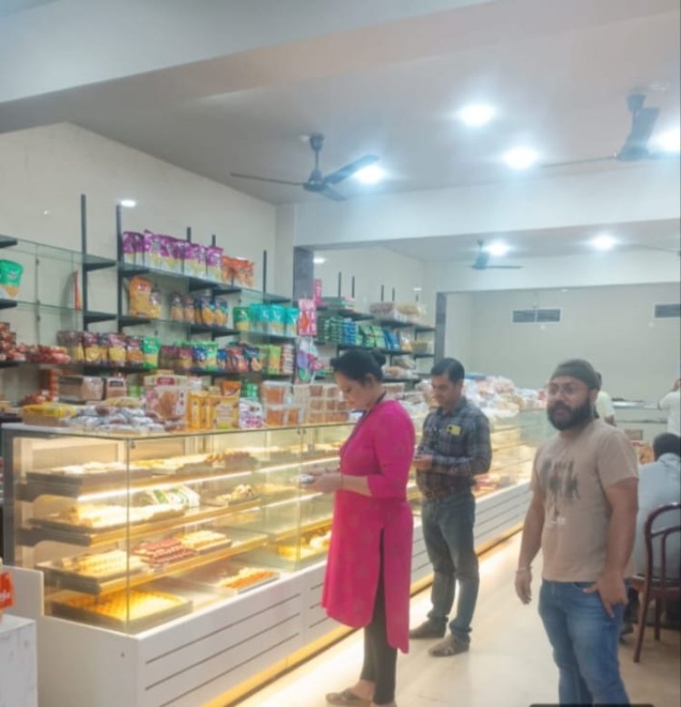 सूरजपुर में खाद्य सुरक्षा हेतु विशेष अभियान शुरू, बिना पंजीयन दुकानों को नोटिस..