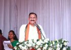 स्वास्थ मंत्री श्याम बिहारी के काफिले में अब होंगी केवल दो गाड़िया, मंत्री ने कार्यक्रम के बीच में मंच से दिया फॉलो गाड़ी और कारकेट को वापस जाने का आदेश,,,