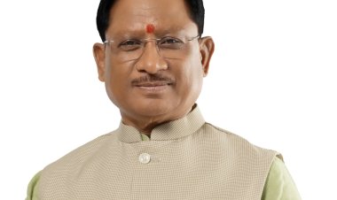 रायपुर : आम की छांव में बदले सपनों के मायने: मुख्यमंत्री ने कहा अब करोड़पति दीदी बनने की सोचिए