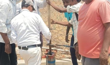 भीषण गर्मी में राहत: हैंडपंप मरम्मत से ग्रामीणों को मिली बड़ी सुविधा,
