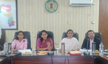 कमजोर परीक्षा परिणाम पर कलेक्टर का बड़ा एक्शन: बच्चों के भविष्य से खिलवाड़ बर्दाश्त नहीं, अनुपस्थित प्राचार्यों को कारण बताओ नोटिस जारी करने के निर्देश,,,