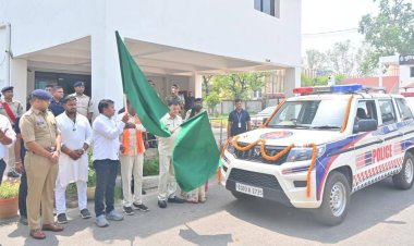 कोरबा जिले को मिली 22 नए डायल 112 वाहनों की सौगात,उद्योग मंत्री श्री लखनलाल देवांगन ने दिखाई हरी झंडी, मिलेंगी आपातकालीन सेवाएँ,,,