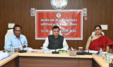 मदिरा के अवैध परिवहन एवं बिक्री पर रोक लगाए: आबकारी मंत्री श्री देवांगन,,,