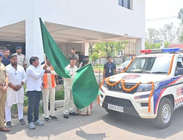 कोरबा जिले को मिली 22 नए डायल 112 वाहनों की सौगात,उद्योग मंत्री श्री लखनलाल देवांगन ने दिखाई हरी झंडी, मिलेंगी आपातकालीन सेवाएँ,,,