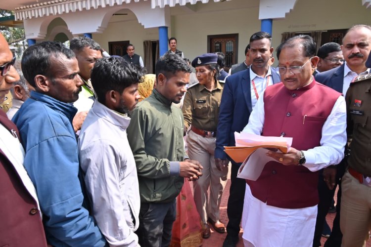 रायपुर : भीषण गर्मी में राहत: सुखबासुपारा में नलकूप खनन से दूर हुई पेयजल समस्या, ग्रामीणों ने मुख्यमंत्री का जताया आभार,