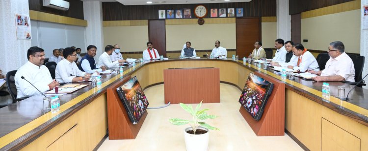 मंत्रिपरिषद के अहम फैसले: स्क्रैप निस्तारण, कर्मचारी चयन मंडल और सड़क निर्माण को मिली बड़ी राहत,