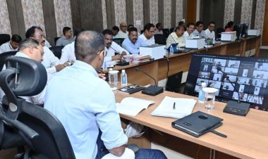 स्वीकृत कार्यों के 30 जून तक निविदा आमंत्रित कर 31 जुलाई तक कार्यादेश जारी करने के निर्देश,  लोक निर्माण विभाग के सचिव ने सभी मुख्य अभियंताओं, अधीक्षण अभियंताओं और कार्यपालन अभियंताओं की बैठक लेकर कार्यों की समीक्षा की,