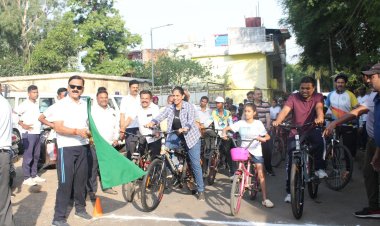 विश्व साइकिल दिवस पर मनेन्द्रगढ़ बना फिटनेस और पर्यावरण जागरूकता का केंद्र,